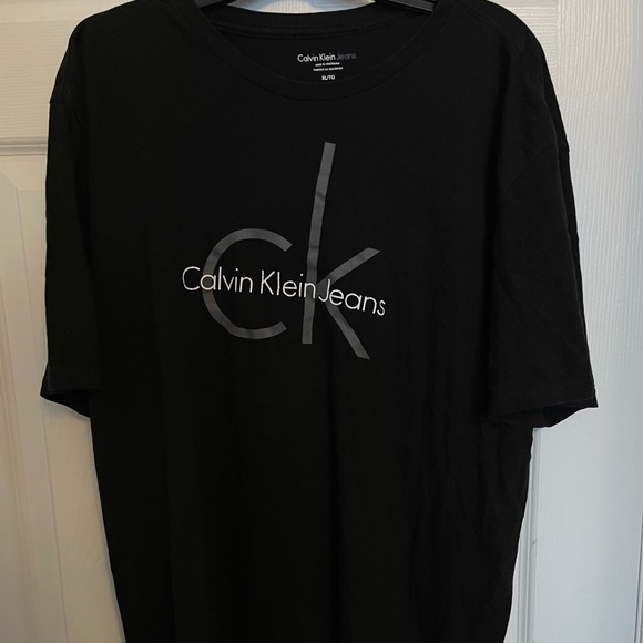 CALVIN KLEIN MENS VINTAGE T SHIRT - Picture 1 of 3